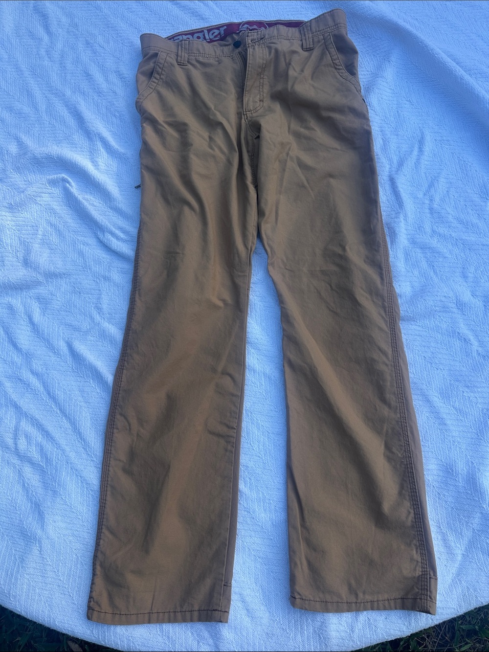 Wrangler Men's Tan Chino Pants